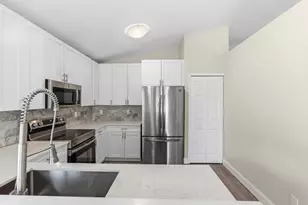 16358 SW 8th St, Pembroke Pines, FL 33027 - Photo 6