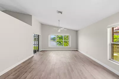 16358 SW 8th Street, Pembroke Pines, FL 33027 - Photo 8