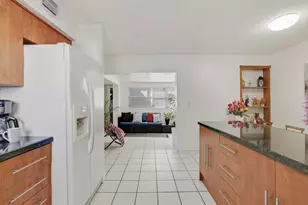 9702 NW 5th Ln, Miami, FL 33172 - Photo 8