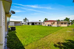 48 Florida Way, Port Saint Lucie, FL 34952 - Photo 32