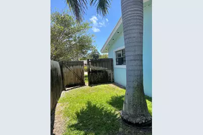 477 NE 35th Street, Boca Raton, FL 33431 - Photo 18