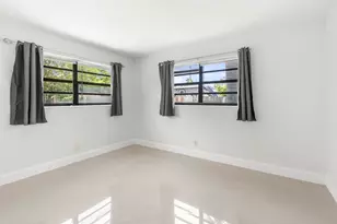 477 NE 35th St, Boca Raton, FL 33431 - Photo 8