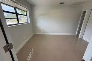 477 NE 35th St, Boca Raton, FL 33431 - Photo 22
