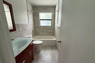 477 NE 35th St, Boca Raton, FL 33431 - Photo 26