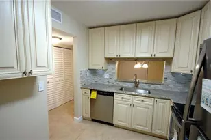 3071 Holiday Springs Blvd, Margate, FL 33063 - Photo 2