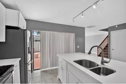 7109 71st Way, West Palm Beach, FL 33407 - Photo 18