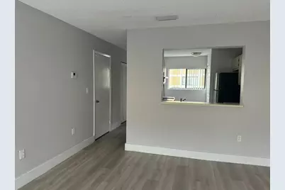 9473 Palm Circle N, Pembroke Pines, FL 33025 - Photo 10