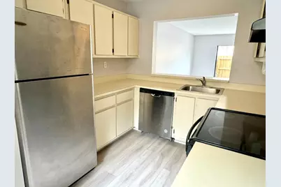 9473 Palm Circle N, Pembroke Pines, FL 33025 - Photo 2