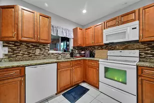 179 SE Soneto Ct, Port Saint Lucie, FL 34983 - Photo 8