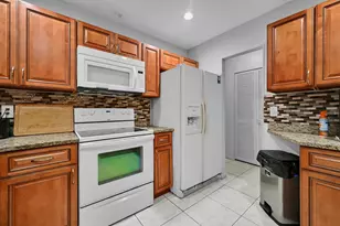 179 SE Soneto Ct, Port Saint Lucie, FL 34983 - Photo 10