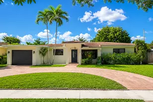 909 SE 14th Dr, Deerfield Beach, FL 33441 - Photo 2
