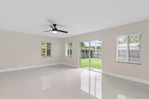 909 SE 14th Dr, Deerfield Beach, FL 33441 - Photo 20