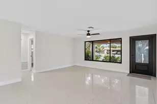 909 SE 14th Dr, Deerfield Beach, FL 33441 - Photo 16