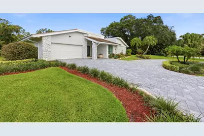 624 W Lakewoode Circle W, Delray Beach, FL 33445 - Photo 2