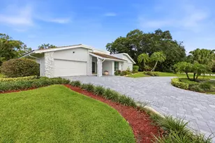 624 W Lakewoode Circle W, Delray Beach, FL 33445 - Photo 2
