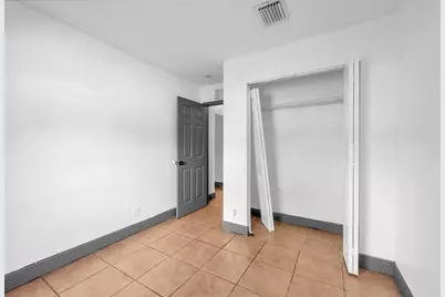 124 SW 10th Avenue, Boynton Beach, FL 33435 - Photo 6
