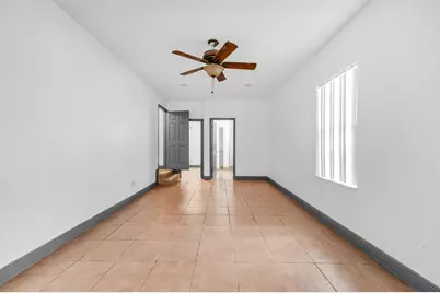124 SW 10th Avenue, Boynton Beach, FL 33435 - Photo 12