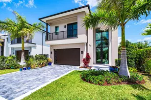239 NE 11th St, Delray Beach, FL 33444 - Photo 2
