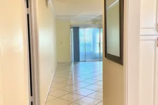 105 Oxford 500, West Palm Beach, FL 33417 - Photo 4