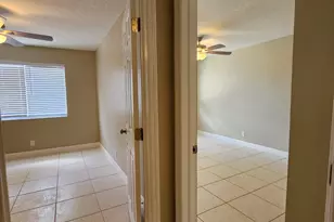4876 Orleans Ct, Haverhill, FL 33415 - Photo 16