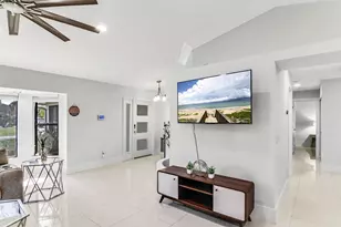 1685 SW Schleicher Ln, Port Saint Lucie, FL 34984 - Photo 10