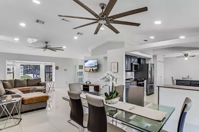 1685 SW Schleicher Lane, Port Saint Lucie, FL 34984 - Photo 4