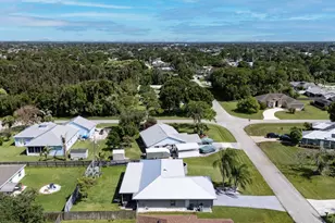 1685 SW Schleicher Ln, Port Saint Lucie, FL 34984 - Photo 44