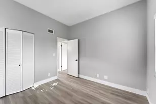 7241 W Sunrise Blvd, Plantation, FL 33313 - Photo 12