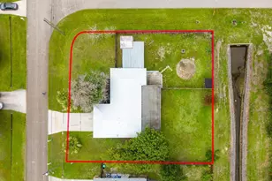 391 SW Duval Ave, Port Saint Lucie, FL 34983 - Photo 30