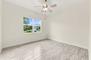 5627 Opal Dr, The Acreage, FL 33470 - Photo 8