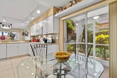 9927 Seacrest Circle #102, Boynton Beach, FL 33437 - Photo 4