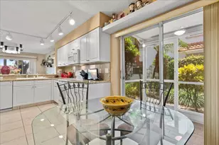 9927 Seacrest Cir, Boynton Beach, FL 33437 - Photo 4