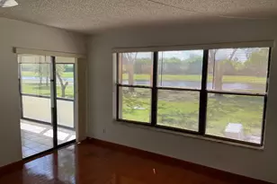 2322 S Cypress Bend Dr, Pompano Beach, FL 33069 - Photo 2
