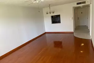 2322 S Cypress Bend Dr, Pompano Beach, FL 33069 - Photo 4