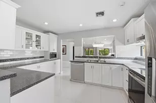 10577 Mendocino Ln, Boca Raton, FL 33428 - Photo 4
