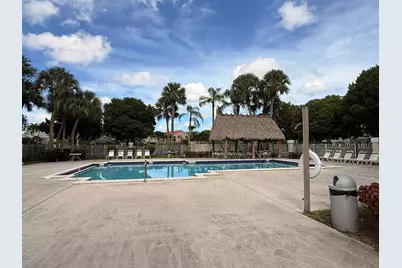 402 NW 108th Terrace, Pembroke Pines, FL 33026 - Photo 10