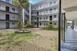 2860 Somerset Dr, Lauderdale Lakes, FL 33311 - Photo 22
