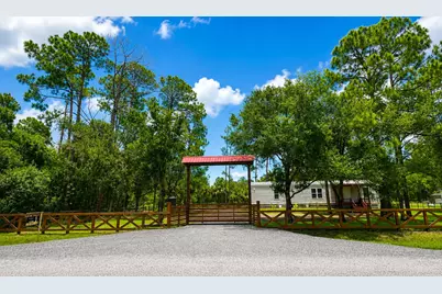 875 N Cabbage Palm Street, Clewiston, FL 33440 - Photo 1
