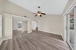 119 Adobe Cir, Jupiter, FL 33458 - Photo 14