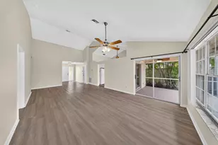 119 Adobe Cir, Jupiter, FL 33458 - Photo 8