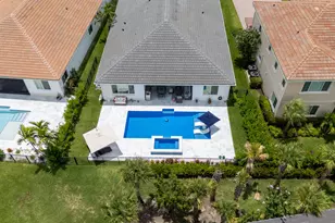12203 Waterstone Cir, Palm Beach Gardens, FL 33412 - Photo 54
