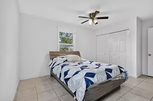 5258 Canal Cir W, Lake Worth, FL 33467 - Photo 16