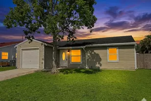 5258 Canal Cir W, Lake Worth, FL 33467 - Photo 1