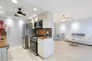 4060 Cornwall C, Boca Raton, FL 33434 - Photo 10