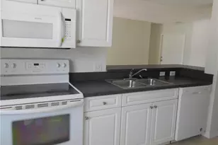 9620 NW 2nd St, Pembroke Pines, FL 33024 - Photo 2