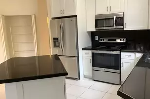 7330 NW 1st Pl, Plantation, FL 33317 - Photo 4