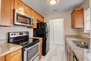 237 SW 11th Ave, Delray Beach, FL 33444 - Photo 12
