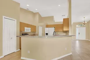 2826 SW Ann Arbor Rd, Port Saint Lucie, FL 34953 - Photo 18
