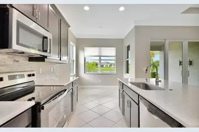 15684 Goldfinch Circle, The Acreage, FL 33470 - Photo 8