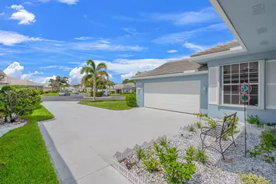244 NW Bentley Circle, Port Saint Lucie, FL 34986 - Photo 4